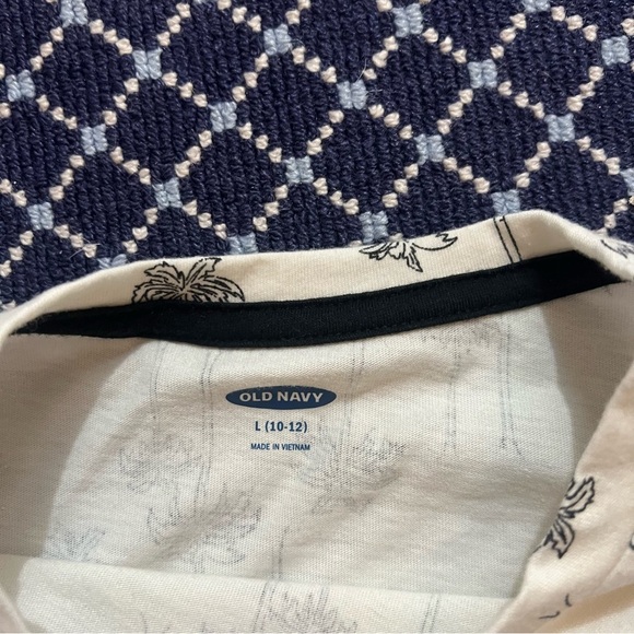 Old Navy Palm Tree Tee - Picture 3 of 3